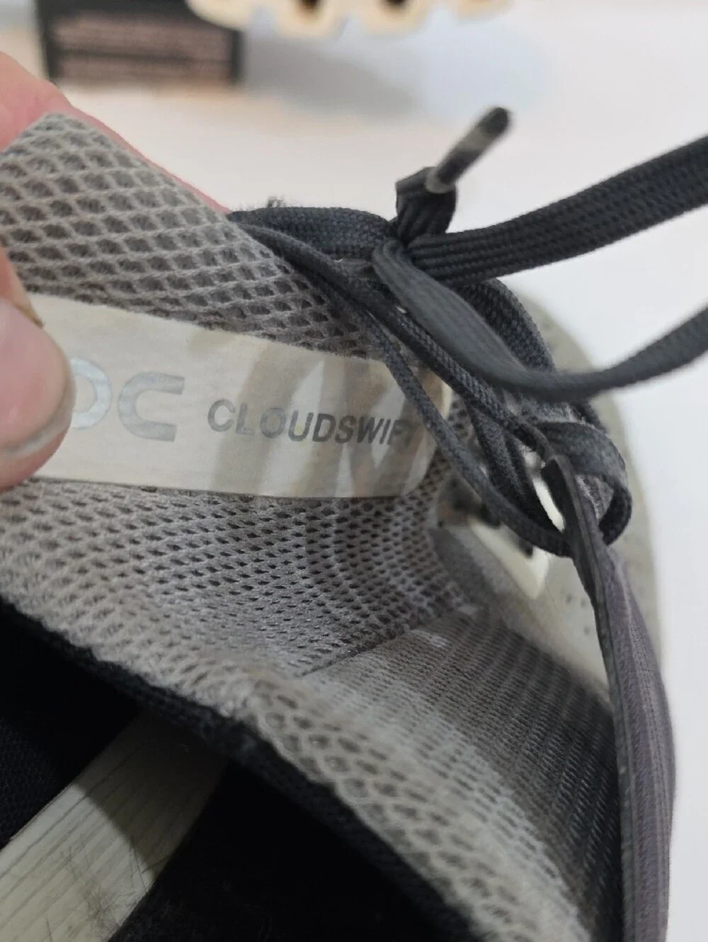 On Running CloudSwift Women's Shoes in Gray and Black Size 8